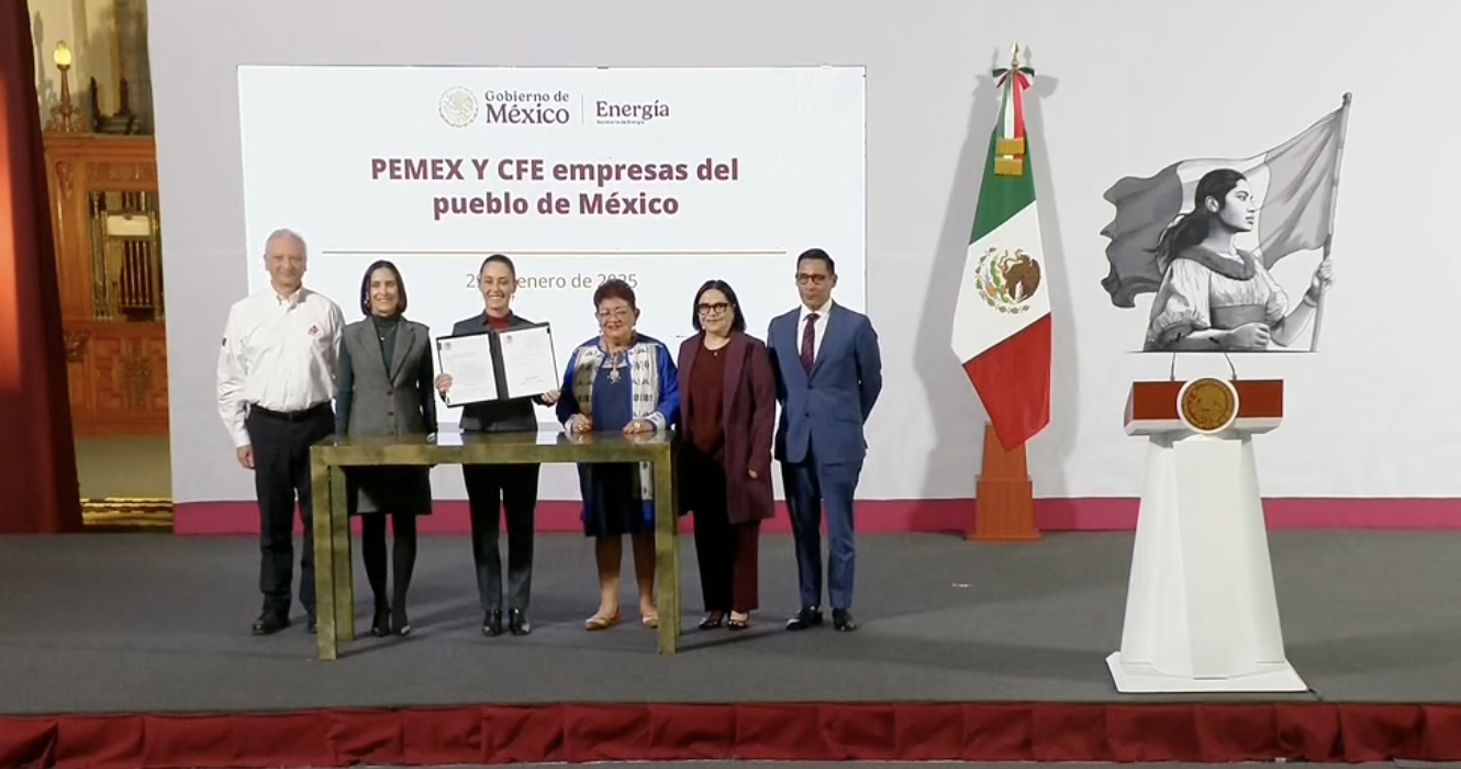 Ejecutivo presenta leyes secundarias del sector energético, Pemex y CFE ahora son públicas